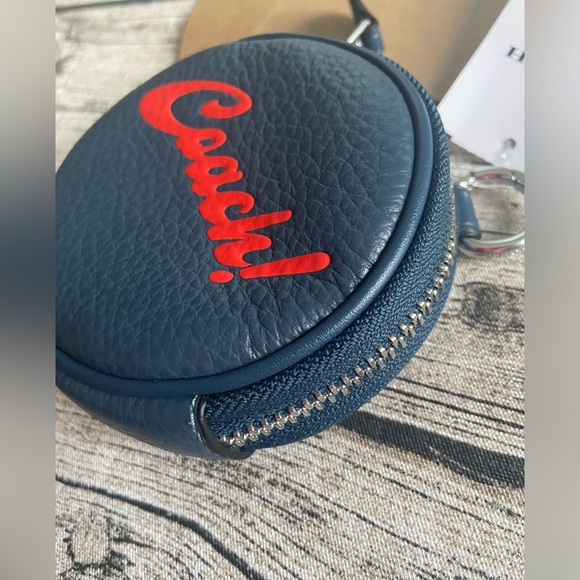 NWT! Coach authentic leather keychain coin zip wallet - Picture 3 of 6